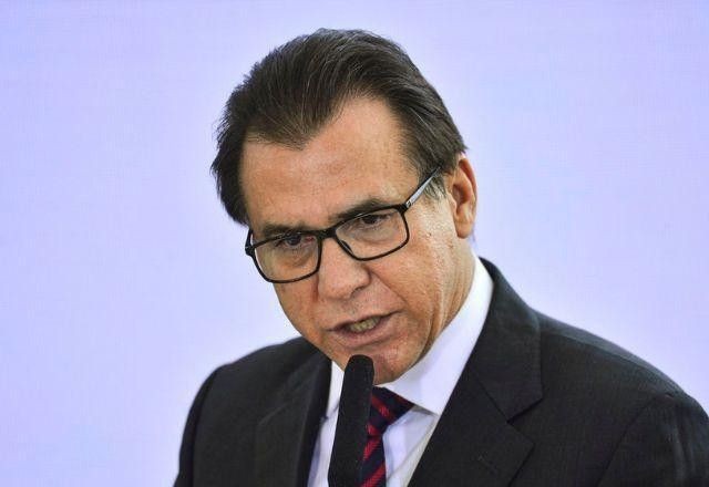 Imagem da noticia PSDB diz que vai à Justiça por "promoção pessoal" de Lula em discurso do ministro do Trabalho