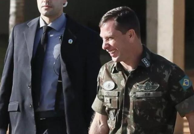 Imagem da noticia Celular de Mauro Cid: veja íntegra e principais trechos do relatório da PF