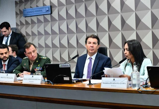 Imagem da noticia Mauro Cid não responde às perguntas da relatora da CPMI do 8 de janeiro