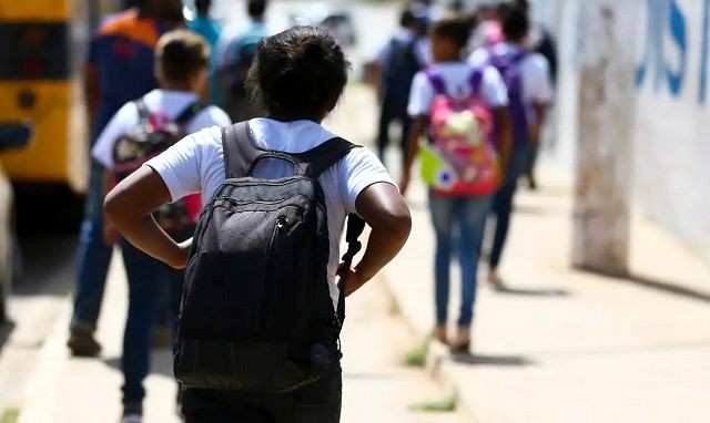 Imagem da noticia MPF pede informações ao MEC sobre impacto das operações policias para estudantes no RJ