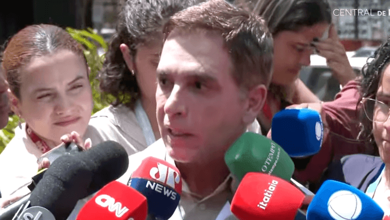 Imagem da noticia Médico de Bolsonaro descarta cirurgia por ora, mas não estima prazo de alta