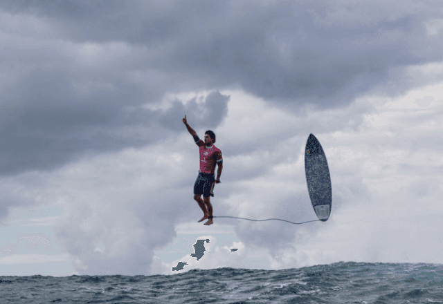 Imagem da noticia Foto de Gabriel Medina nos Jogos Olímpicos ganha 'Oscar' da fotografia esportiva