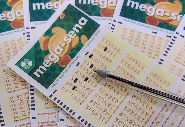 Mega-Sena acumula e prêmio sobe para R$ 28 milhões; veja números