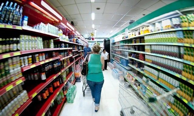 Imagem da noticia Custo da cesta básica cresce em 13 capitais e chega a 60% do salário mínimo em SP