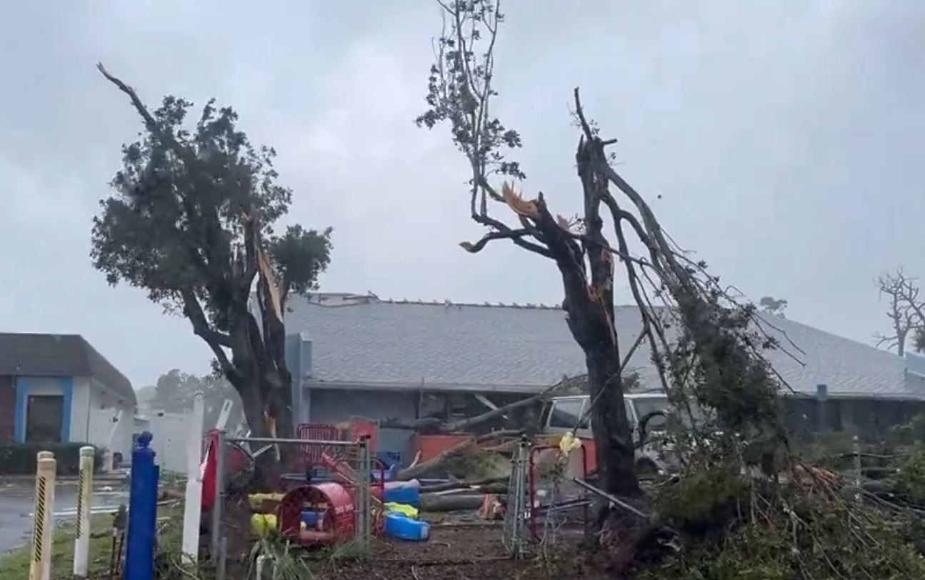 Imagem da noticia Furacão Milton deixa 5 mortos, rastro de destruição e milhares sem energia nos EUA