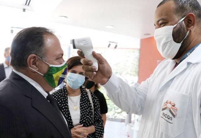Imagem da noticia Guerra das vacinas: Pazuello anuncia 8,5 mi de doses da Pfizer no 1º semestre