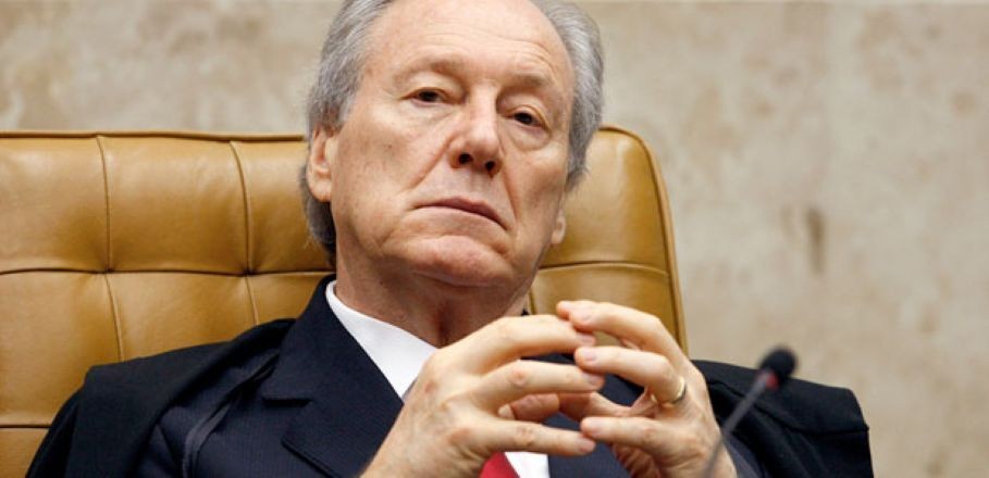 Imagem da noticia Lewandowski diz que assassinato de delegado-geral de SP foi "brutal" e oferece apoio a Tarcísio 