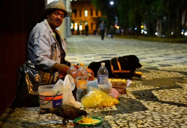 Imagem da noticia Sem CadÚnico, moradores de rua enfrentam dificuldade para pedir o Auxílio Brasil