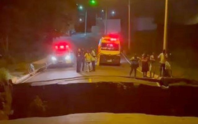 Motociclista sofre acidente e passa seis horas dentro de cratera no interior de SP