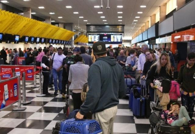 Imagem da noticia Greve de terceirizados da Latam na Argentina causa cancelamento de voos para SP