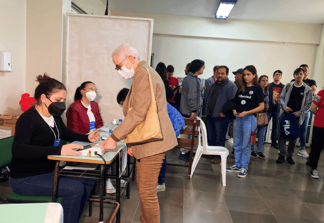 Candidatos a governo gaúcho já votaram