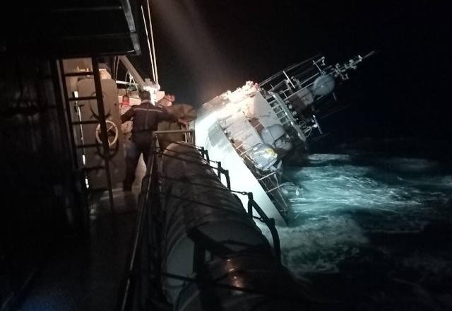 Imagem da noticia Naufrágio deixa 28 marinheiros desaparecidos na Tailândia