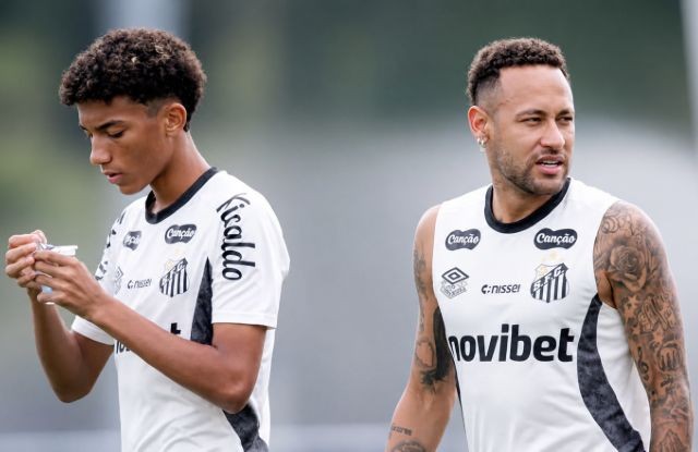 Imagem da noticia Robinho Jr. acusa Neymar de agressão durante treino do Santos