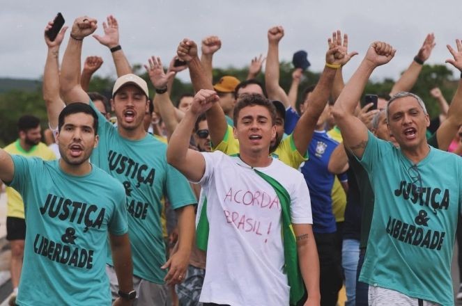 Imagem da noticia Nikolas Ferreira diz que cogitou levar passeata até a Papudinha, mas desistiu