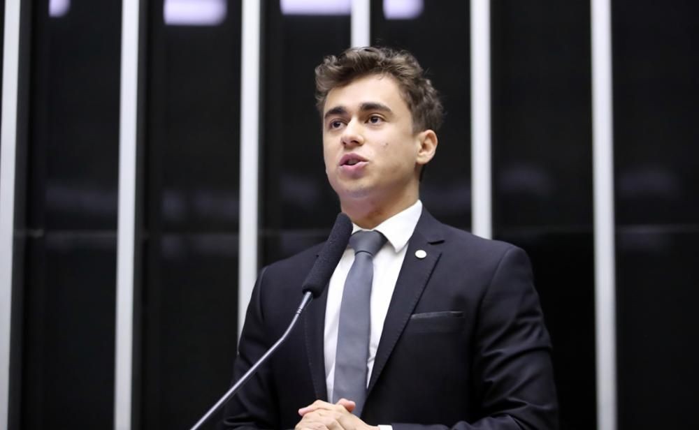 Imagem da noticia Comissão de Educação, comandada por Nikolas, tem convite a Camilo Santana, pedido de clima pacífico e bate-boca