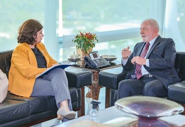 Imagem da noticia Em meio a rumores de troca, Lula recebe Nísia em cerimônia no Palácio do Planalto