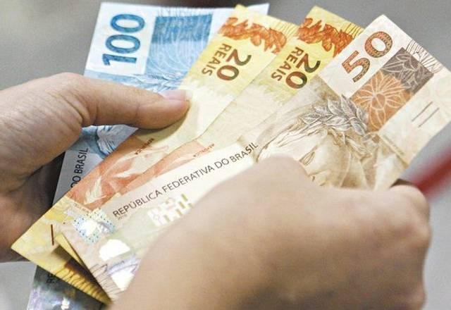 Nascidos em fevereiro podem sacar auxílio emergencial nesta 3ª feira