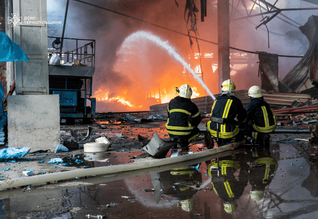 Imagem da noticia Rússia usa 400 drones e 40 mísseis para responder ataque ucraniano; três pessoas morreram