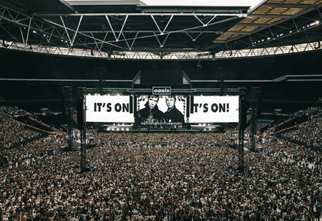 Imagem da noticia Fã do Oasis morre durante show em Londres, na Inglaterra