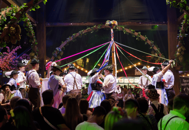 Imagem da noticia Oktoberfest de Blumenau chega à 40ª edição com desfile especial e tecnologia de segurança