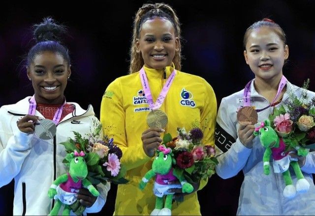 Olimpíadas de Paris: Mulheres já são maioria na delegação brasileira e quase a metade entre todos os atletas