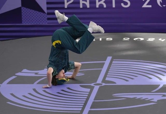 Imagem da noticia Atleta australiana do breaking se manifesta após ataques: "não sabia que abriria portas para tanto ódio"