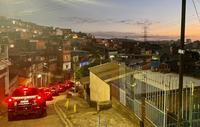 Imagem da noticia Polícia prende acusados de extorquir autoridades do DF com uso de grupos de pornografia  