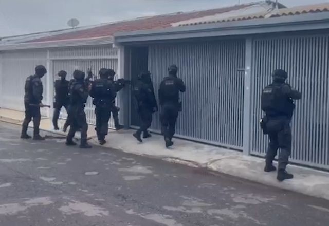 Imagem da noticia Polícia Civil do DF prende 15 pessoas em operação contra célula de facção paulista no Centro-Oeste