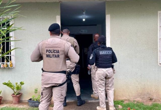 Imagem da noticia Policiais são alvos de operação que investiga crimes de extorsão e tráfico em Salvador