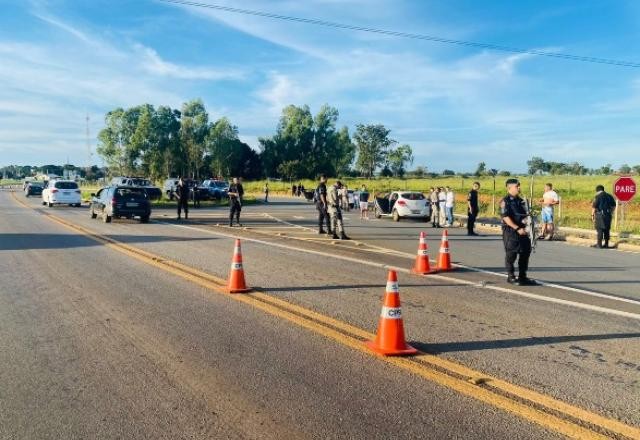 Polícia prende quatro suspeitos de estupro coletivo contra garota de 14 anos