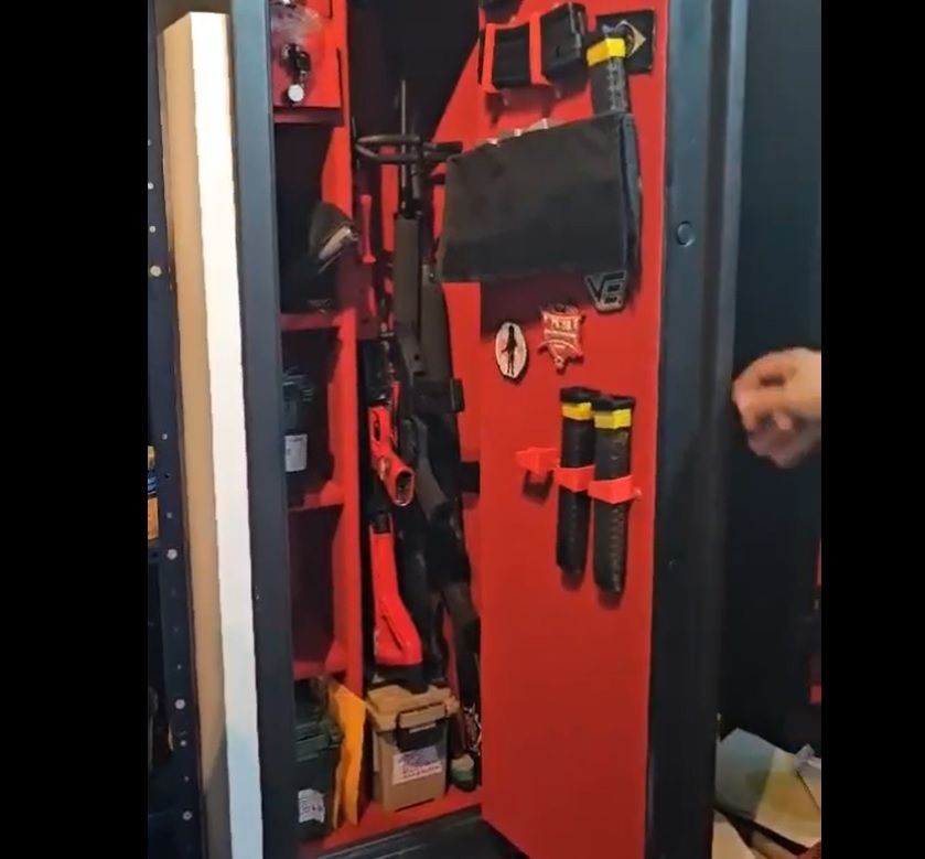 Imagem da noticia Como PF descobriu esquema de PMs para vender armas apreendidas para facção