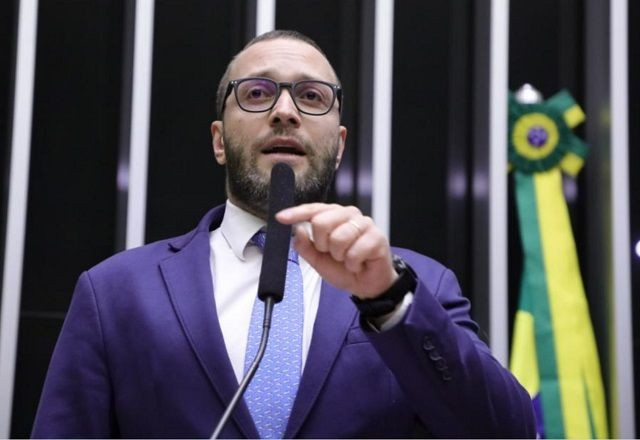 Imagem da noticia Líder da oposição na Câmara será relator de proposta que limita decisões no STF