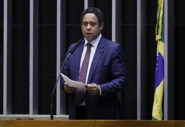Imagem da noticia Relator apresenta nova versão do projeto de lei de combate às fake news