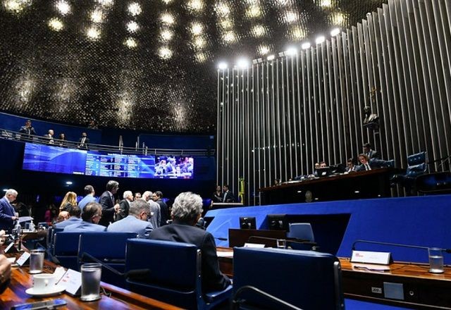 Imagem da noticia Senado aprova taxação de compras internacionais de até US$ 50