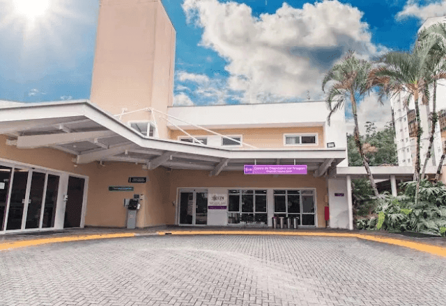Imagem da noticia Homem se disfarça de paciente e tenta matar ex internada em hospital em SC