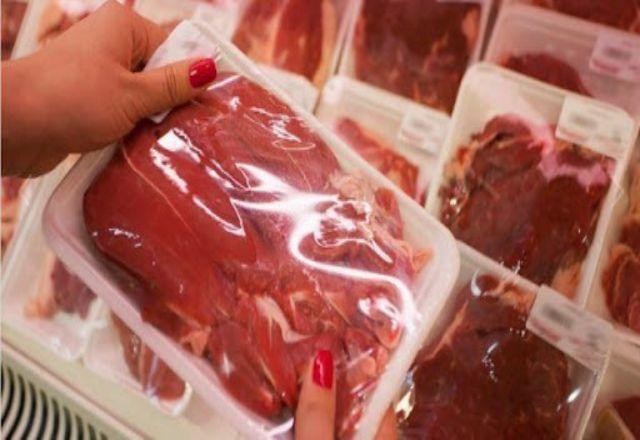 Preço da carne cai após 16 meses em alta, mostra levantamento do IBGE