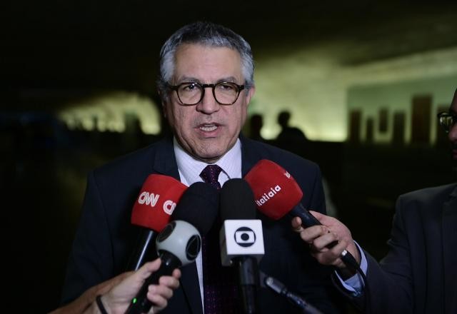 Imagem da noticia Padilha cita reforma ministerial: "Decisão já está tomada"