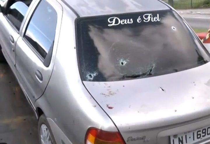 Imagem da noticia Pai e filha são baleados por agentes da PRF em Duque de Caxias (RJ) 