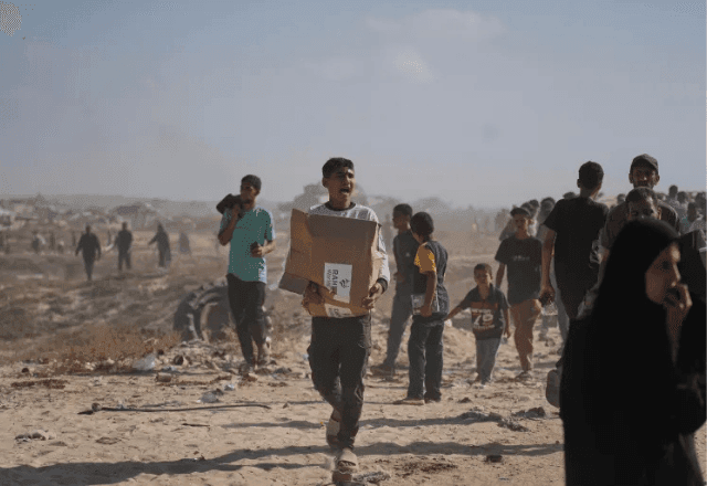 Imagem da noticia Pelo menos 27 palestinos foram mortos perto de centro de ajuda humanitária em Gaza