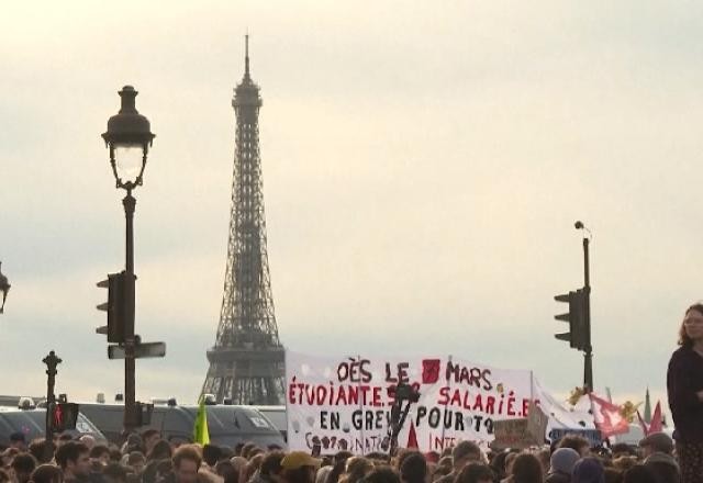 Imagem da noticia Pontos turísticos ficaram fechados no 10° dia de paralisações na França