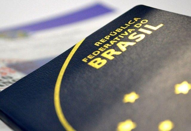 Imagem da noticia Defesa de Bolsonaro confirma entrega de passaporte