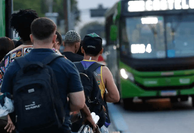 Imagem da noticia Entenda por que algumas pessoas vão trabalhar e outras não no dia 28 de outubro
