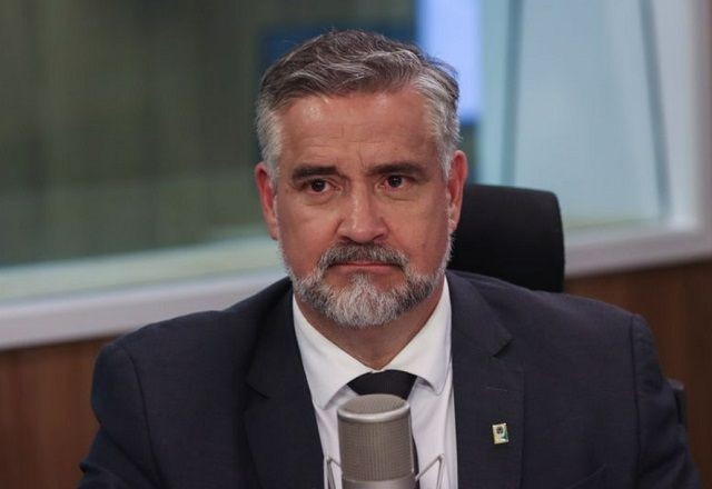 Imagem da noticia "Proposta de alterar escala 6x1 tem meu apoio", diz ministro de Lula