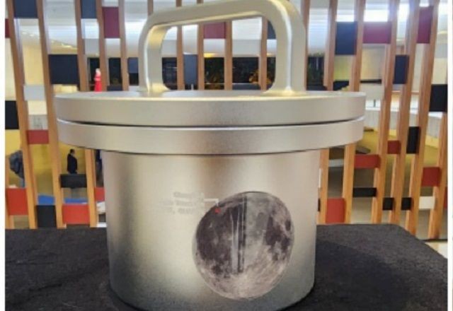 Imagem da noticia Presidente da China presenteia Lula com pedaço da Lua
