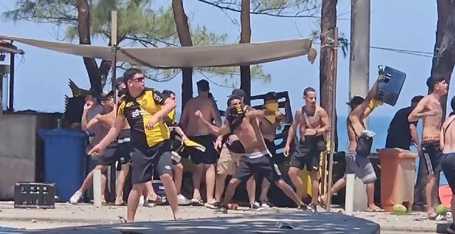 Imagem da noticia 22 torcedores do Peñarol são transferidos para presídio após vandalismo no Rio de Janeiro