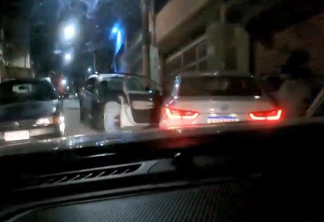 VÍDEO: Polícia persegue carro roubado por adolescentes em SP