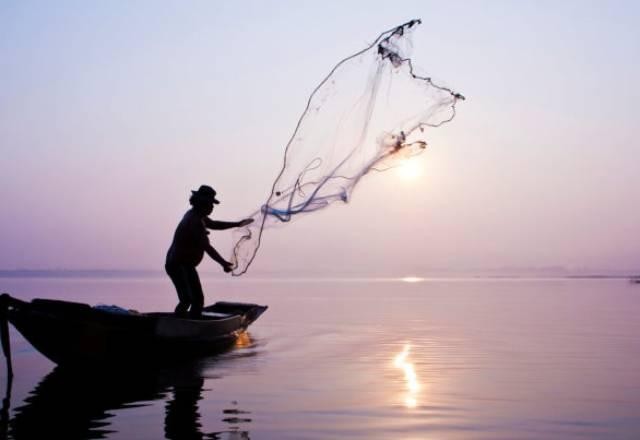 Imagem da noticia Governo vai pagar auxílio de dois salários mínimos para pescadores afetados por seca no Norte