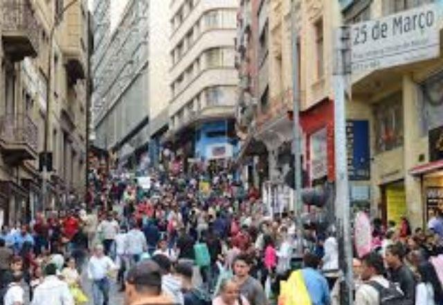 Imagem da noticia Primeiro ano da pandemia fechou 106 mil empresas no comércio, diz IBGE