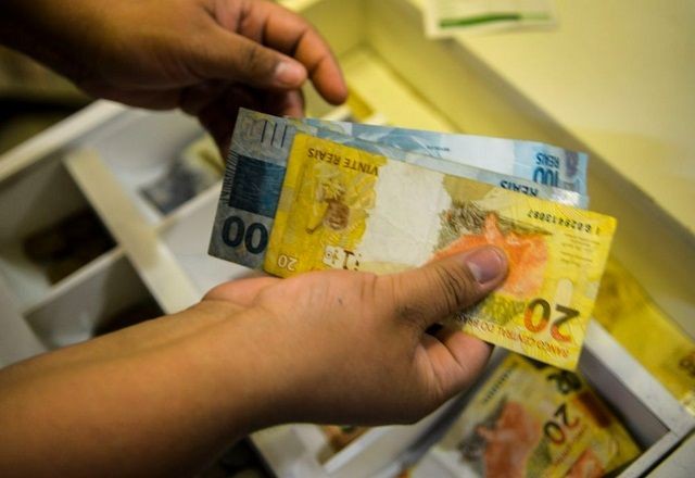 Imagem da noticia 52% dos brasileiros sofrem de estresse por conta das finanças