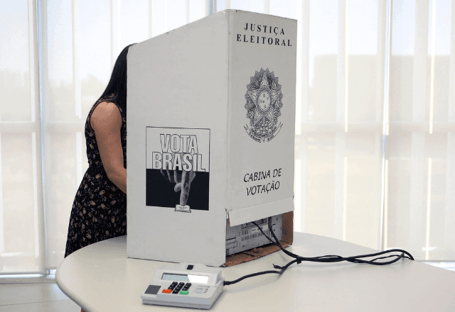 Imagem da noticia Bets: TSE decide que apostas virtuais nas eleições municipais de 2024 são ilegais 
